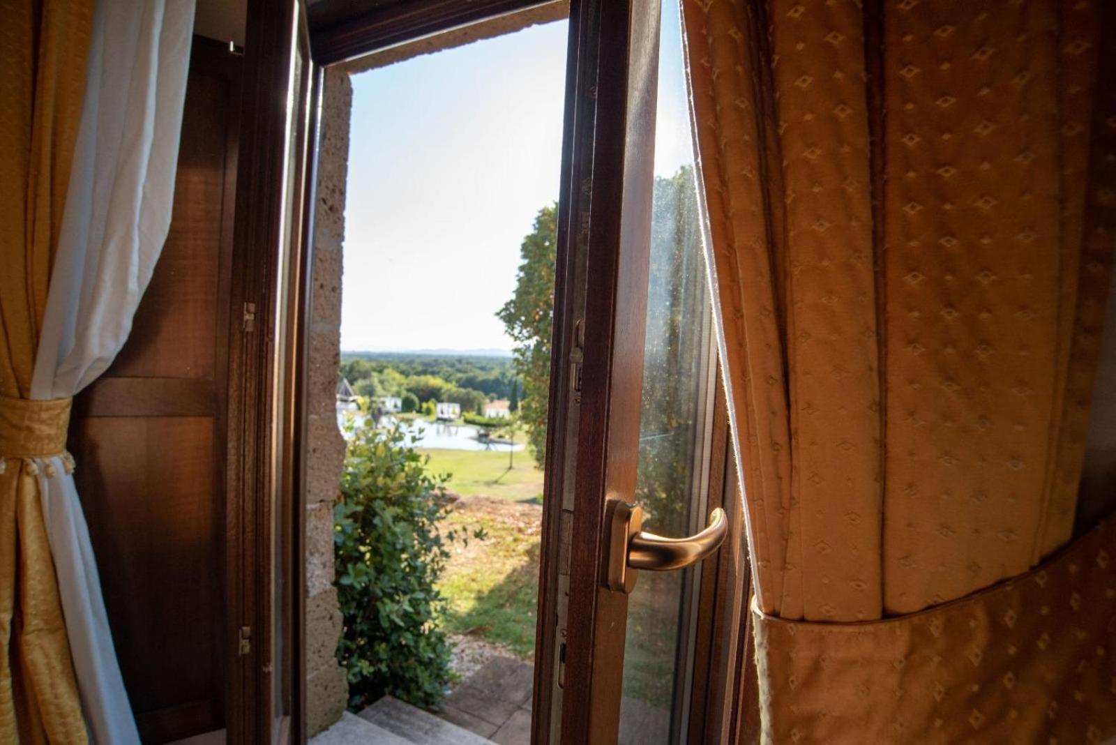 Agriturismo Cerrosughero Canino Exteriör bild